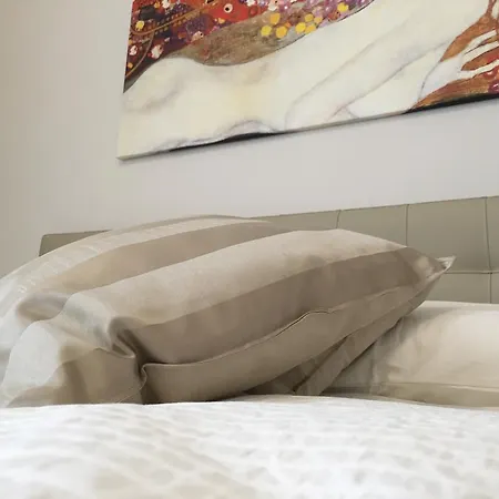 St. Vitale's Basilic View Elegant Appartamento