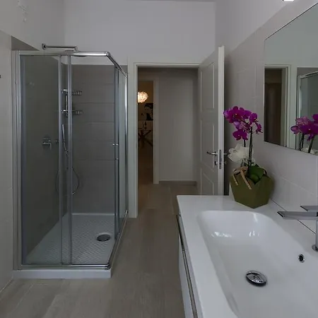 St. Vitale's Basilic View Elegant Apartmán