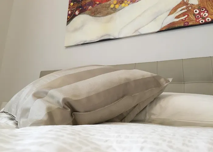 St. Vitale's Basilic View Elegant Appartamento