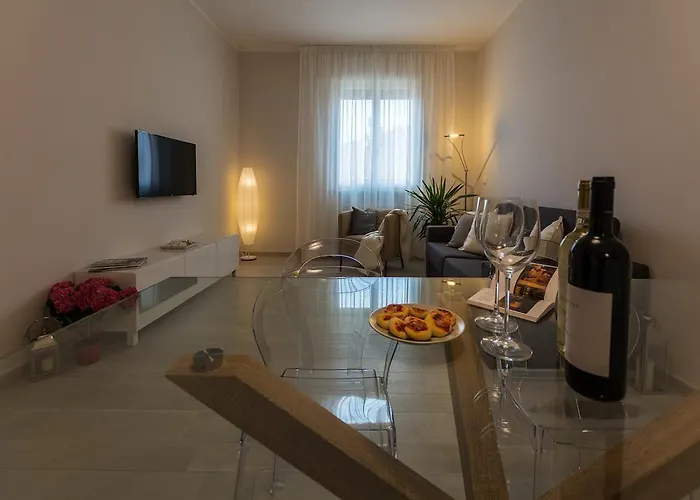 St. Vitale's Basilic View Elegant *