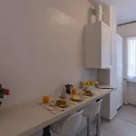 St. Vitale's Basilic View Elegant Appartement