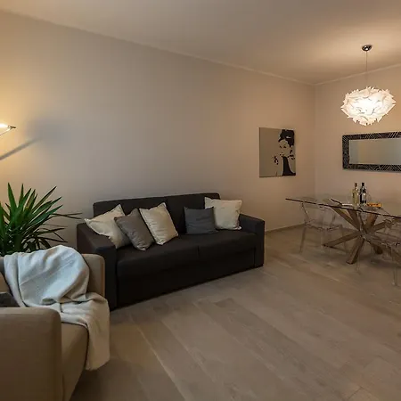 St. Vitale's Basilic View Elegant ラヴェンナ