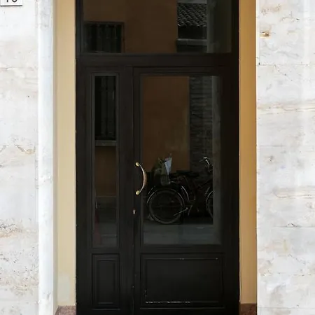 St. Vitale's Basilic View Elegant * Ravenne