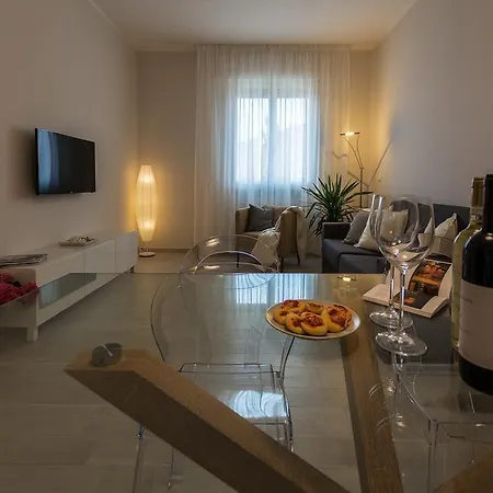 St. Vitale's Basilic View Elegant *